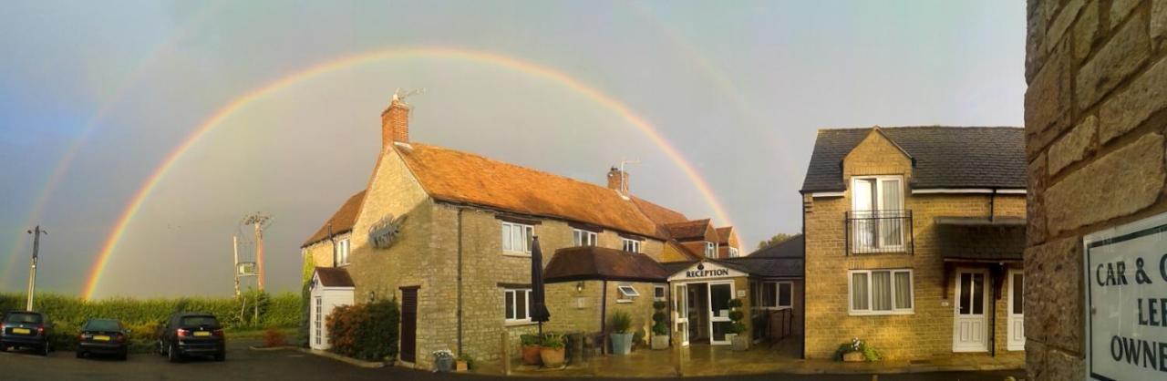 The Tally Ho Hotel - B&B Bicester Exterior foto